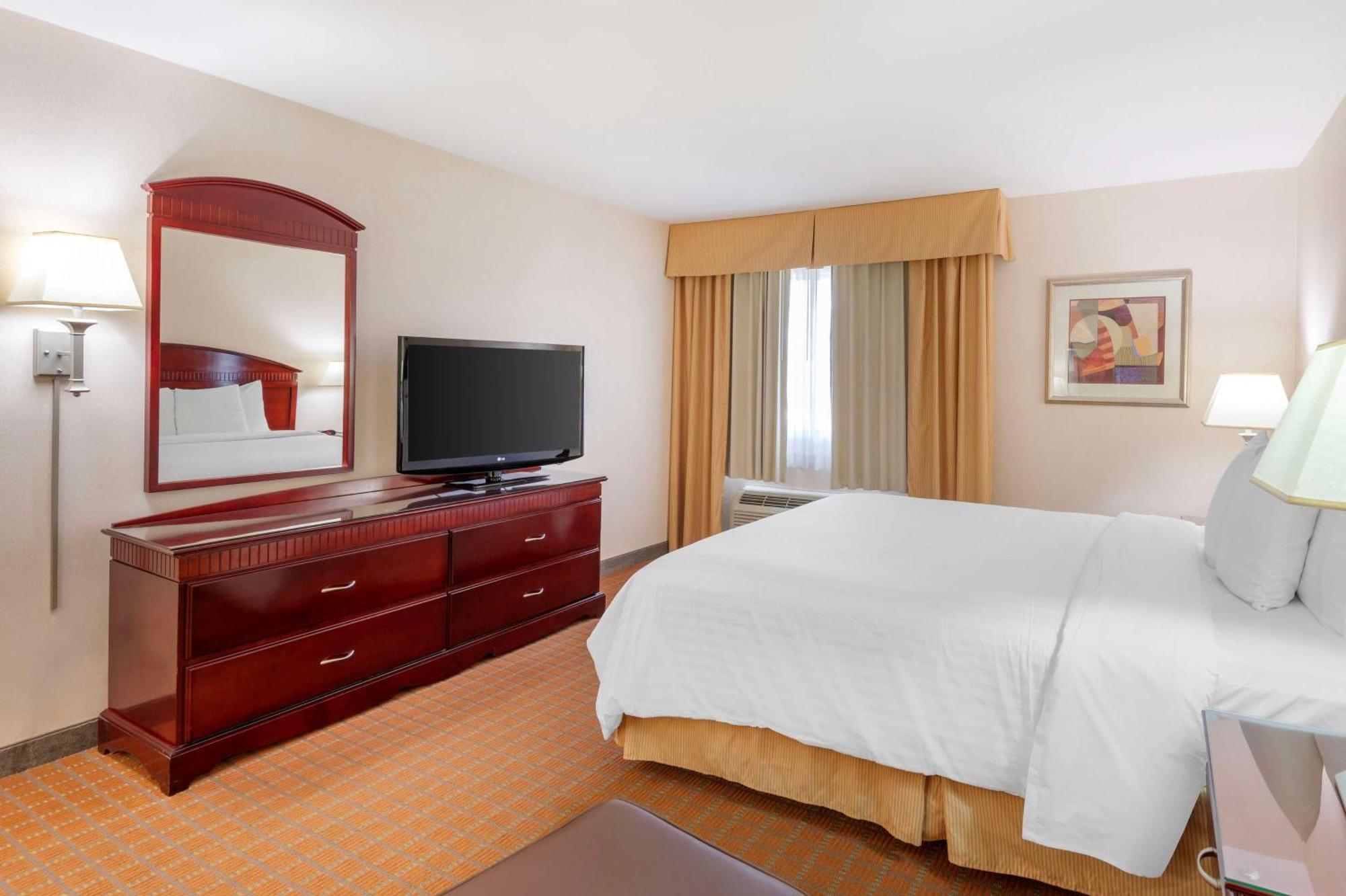 Best Western Plus West Covina Inn Экстерьер фото