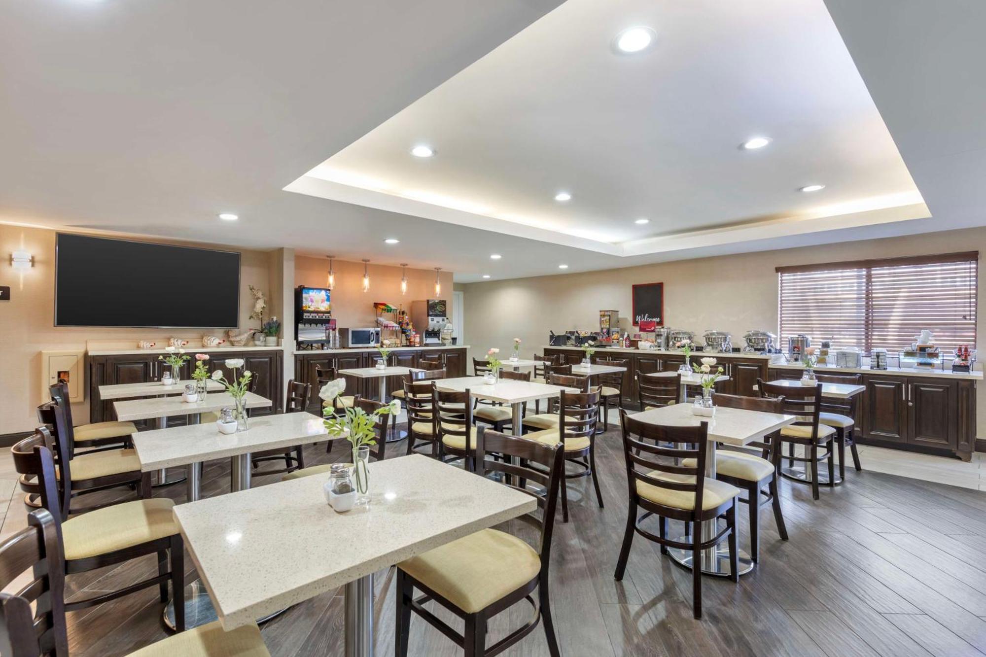 Best Western Plus West Covina Inn Экстерьер фото